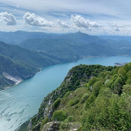 Iuli Lake Home Tra Lago E Montagna Olginate Exteriör bild