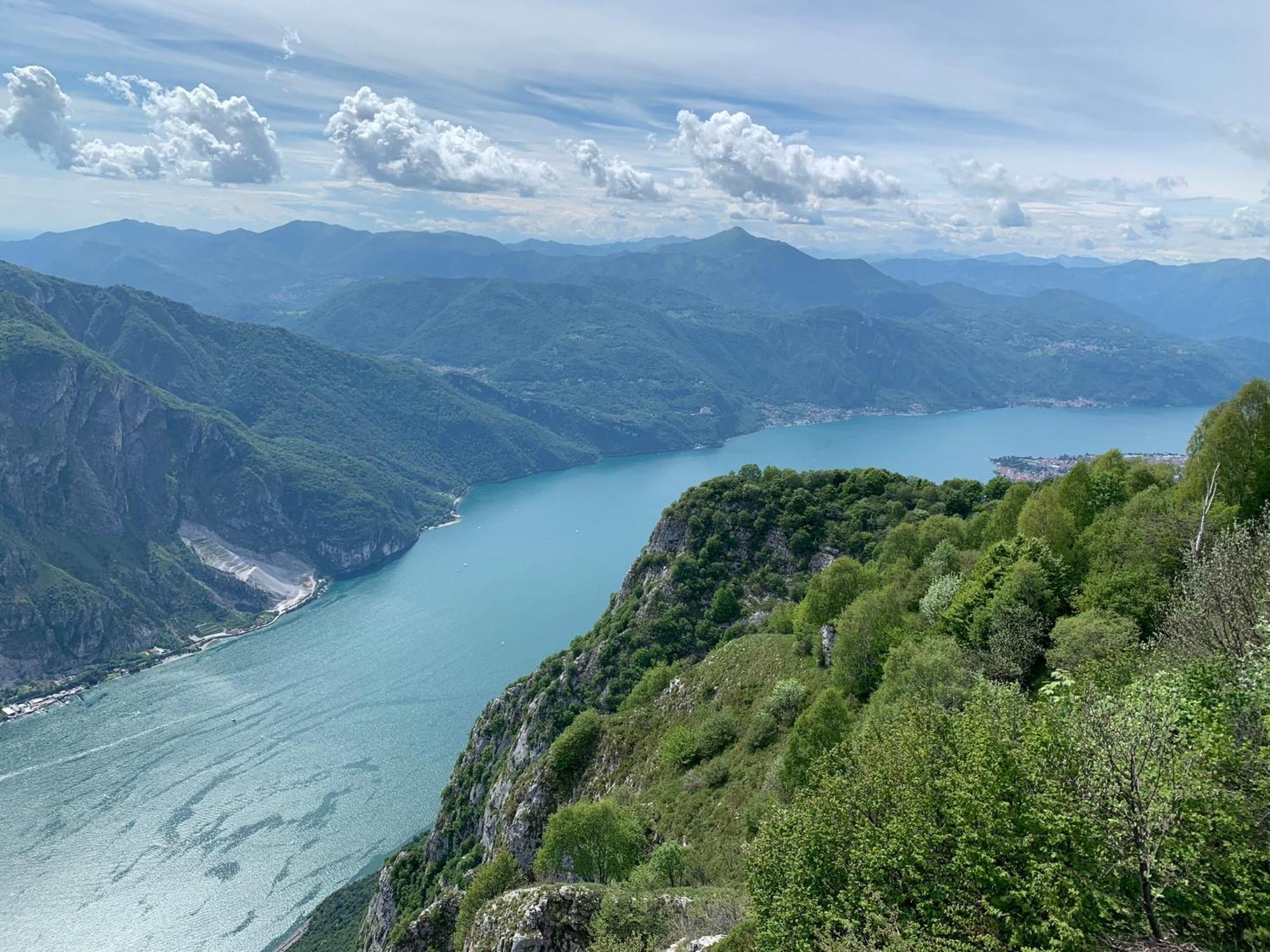 Iuli Lake Home Tra Lago E Montagna Olginate Exteriör bild